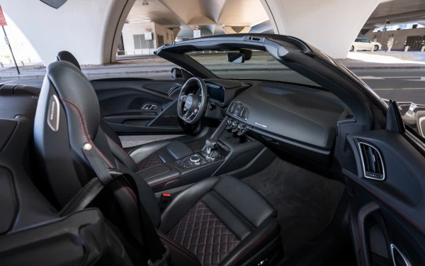 Black Audi R8 Spyder, 2022 Photo 7