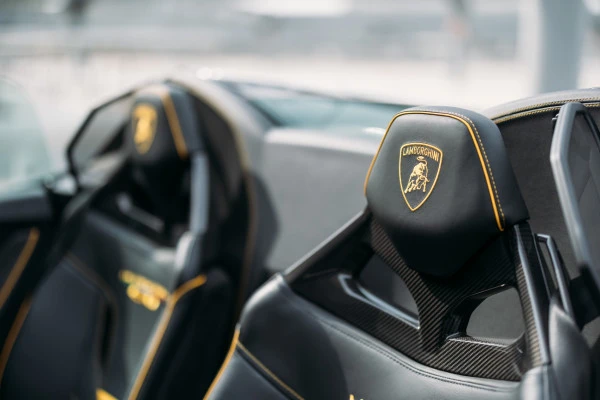 Black Lamborghini Evo Spyder, 2023 Photo 5