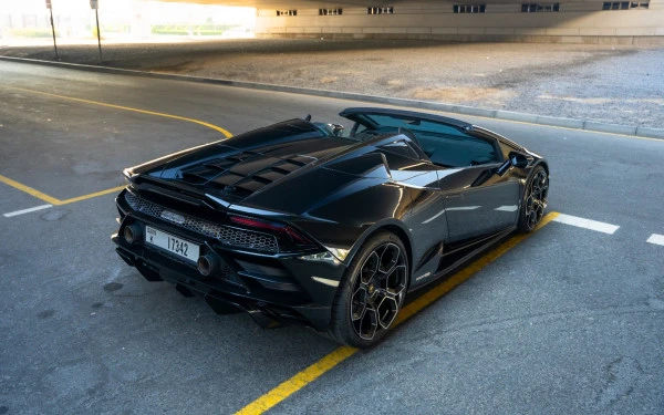 Black Lamborghini Evo Spyder, 2023 Photo 5