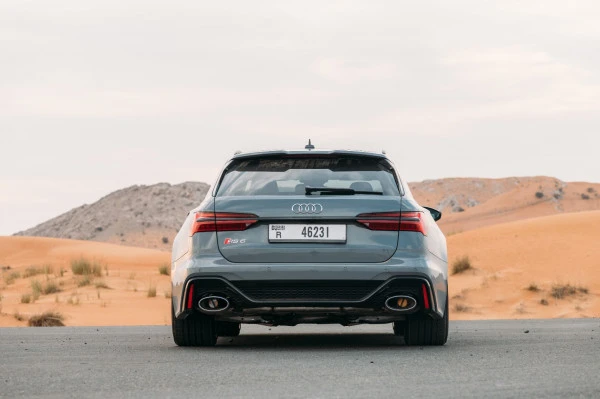Grey Audi RS6, 2023 Photo 2