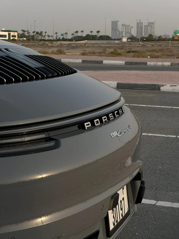 Grey Porsche 911 / Carrera, 2023 Photo 4