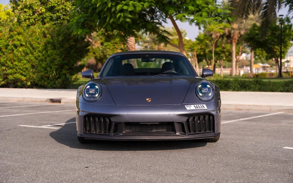 Grey Porsche 911 Carrera GTS, 2025 Photo 7