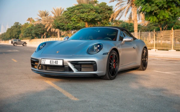 Silver Porsche 911 Carrera GTS, 2024 Photo 4
