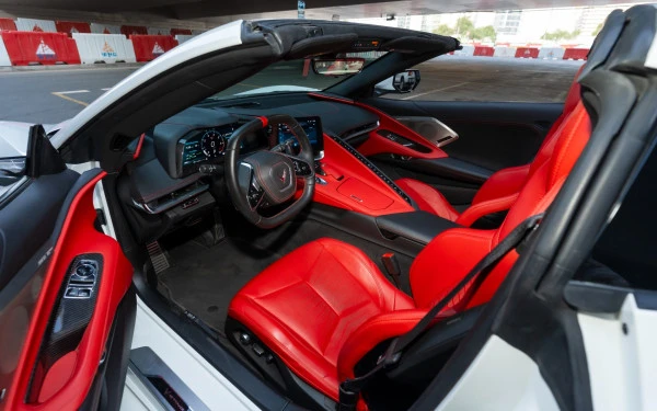 White Chevrolet Corvette, 2025 Photo 2