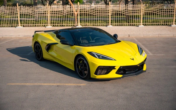 Yellow Chevrolet Corvette, 2022 Photo 3