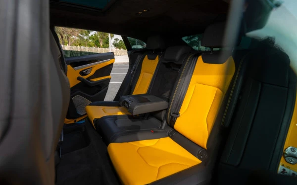 Yellow Lamborghini Urus, 2023 Photo 28